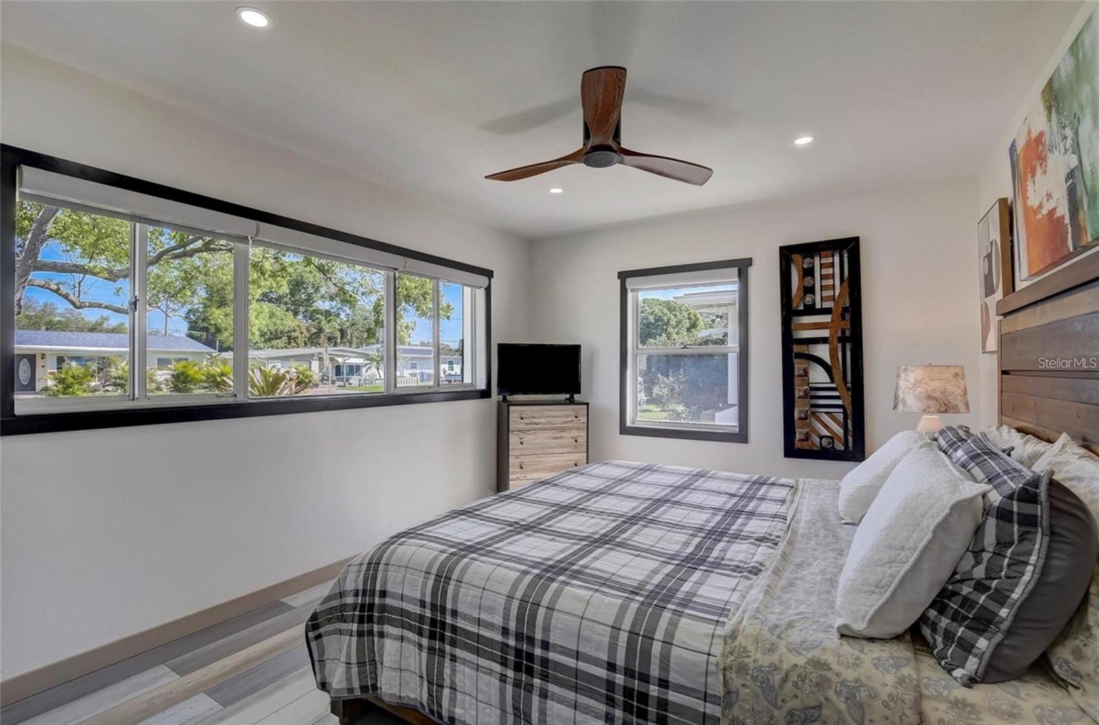 5428 7TH AVE N, ST PETERSBURG, FL, 33710