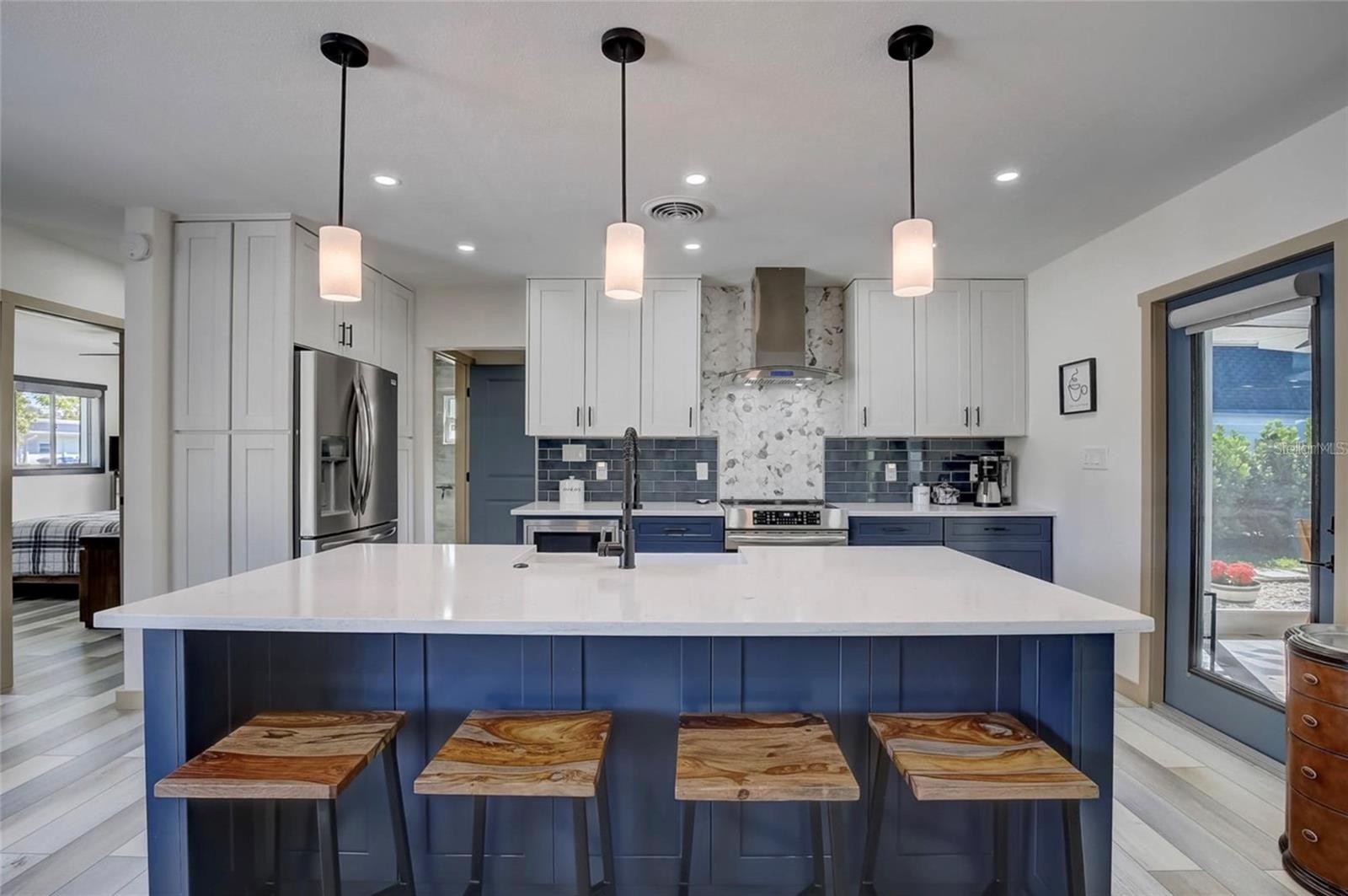 5428 7TH AVE N, ST PETERSBURG, FL, 33710