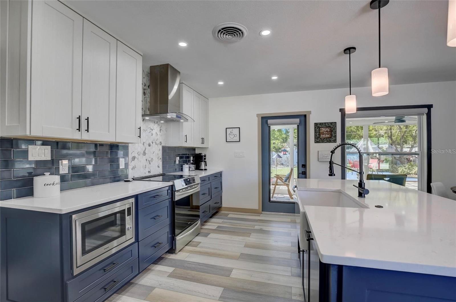 5428 7TH AVE N, ST PETERSBURG, FL, 33710