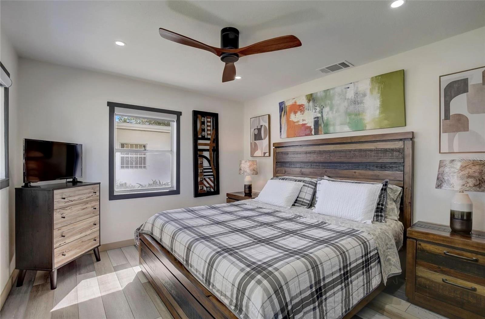 5428 7TH AVE N, ST PETERSBURG, FL, 33710