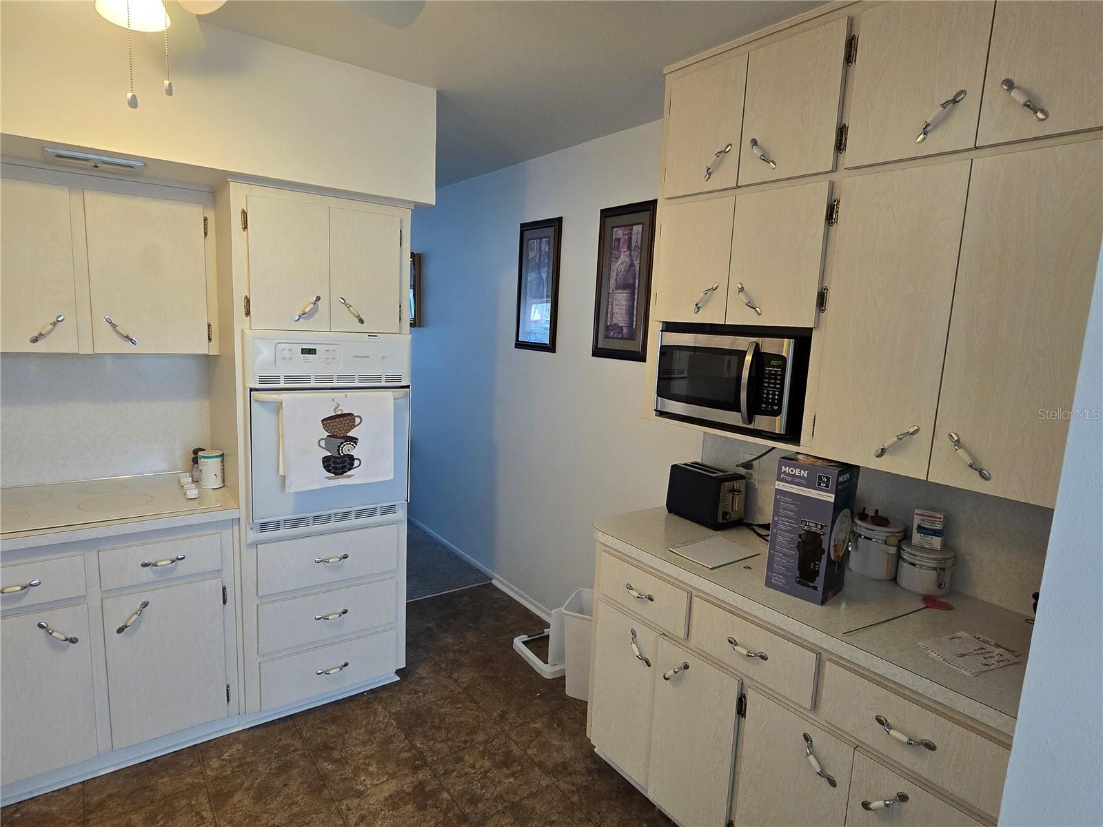 2428 COLUMBIA DR #22, CLEARWATER, FL, 33763