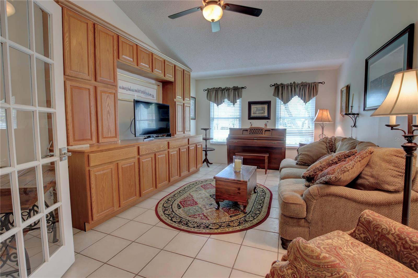301 OAK LEAF CIR, LAKE MARY, FL, 32746