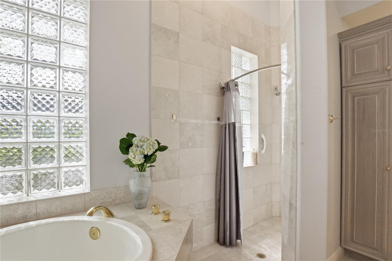 402 MACEWEN DR, OSPREY, FL, 34229