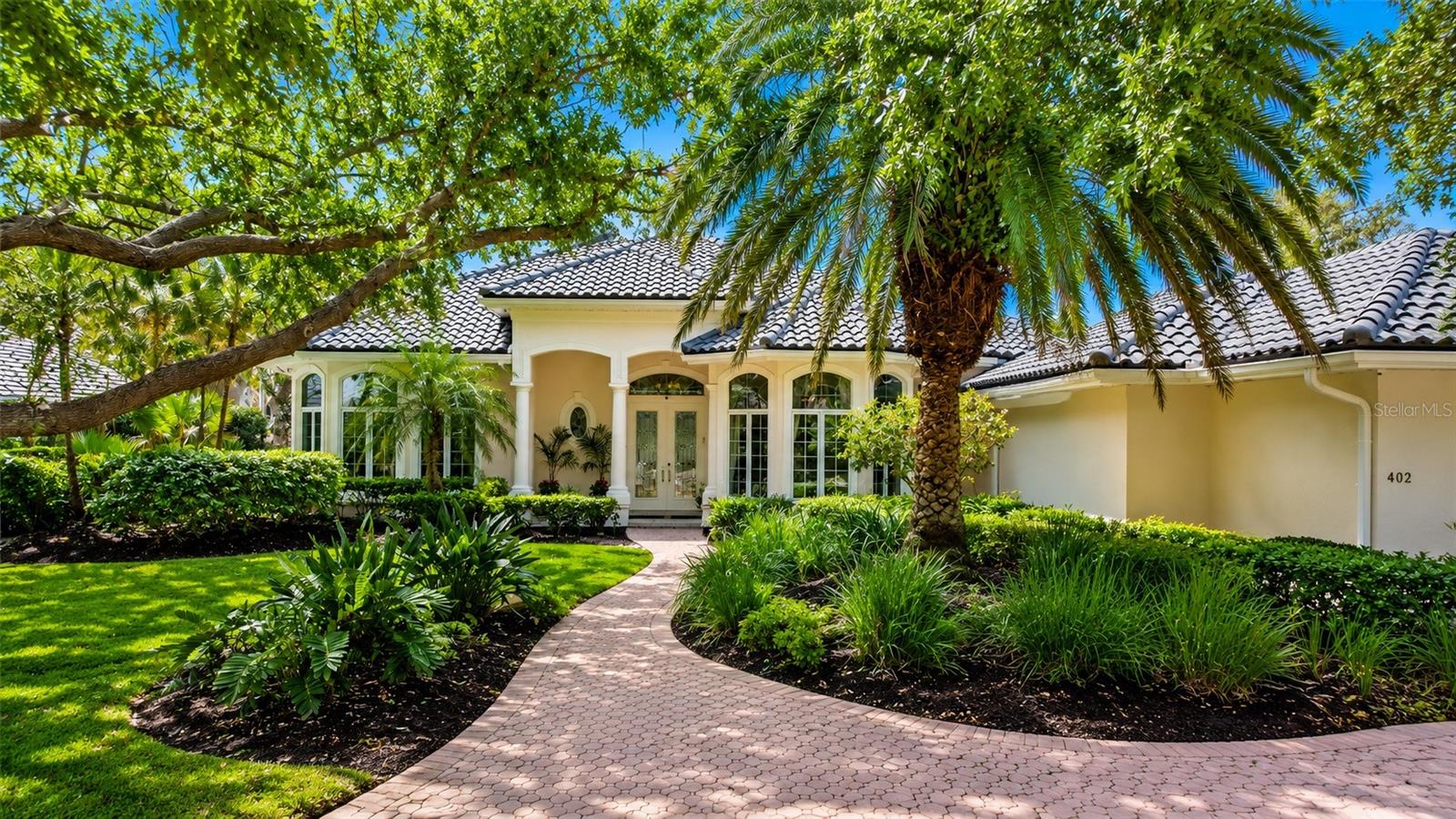 A4690018 Property Photo