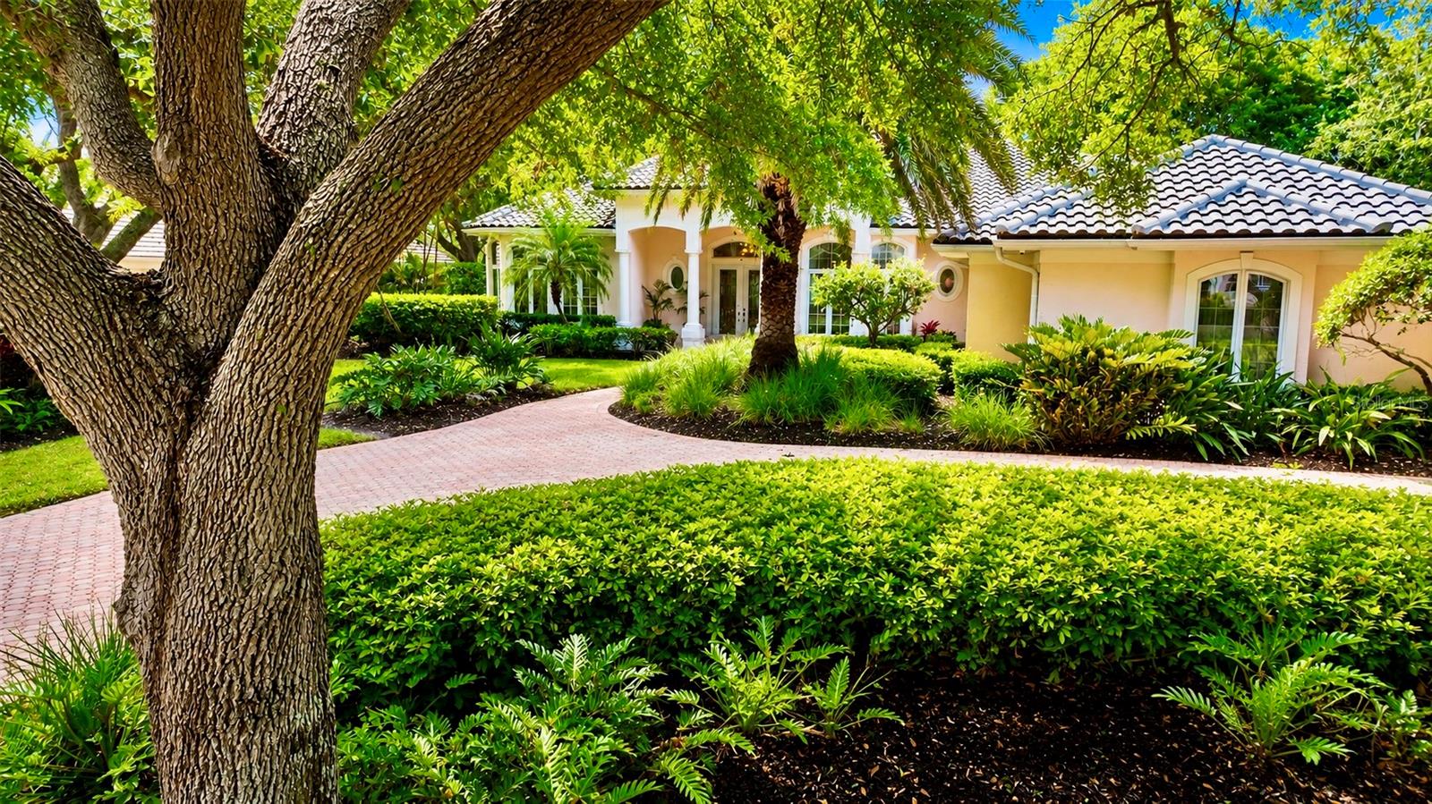 A4690018 Property Photo