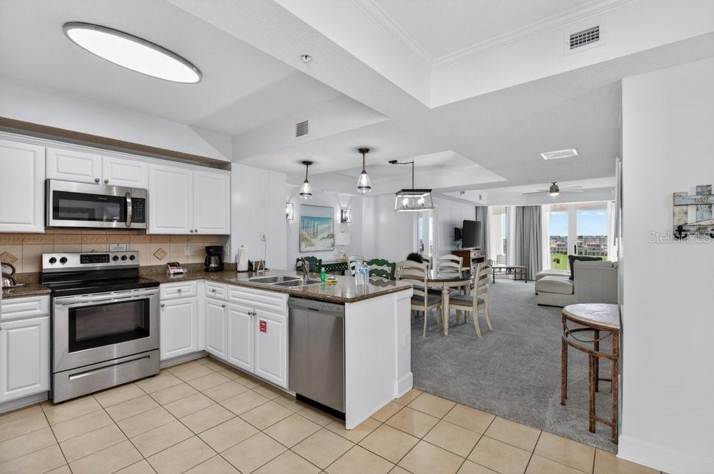 200 OCEAN CREST DR #517, PALM COAST, FL, 32137