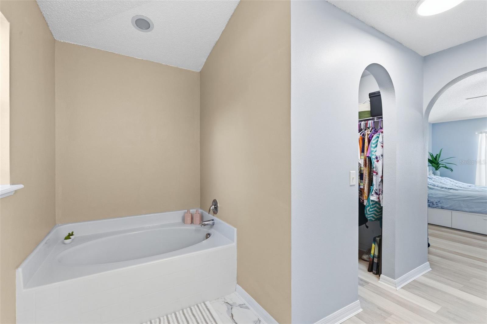 2150 SANDRIDGE CIR, EUSTIS, FL, 32726