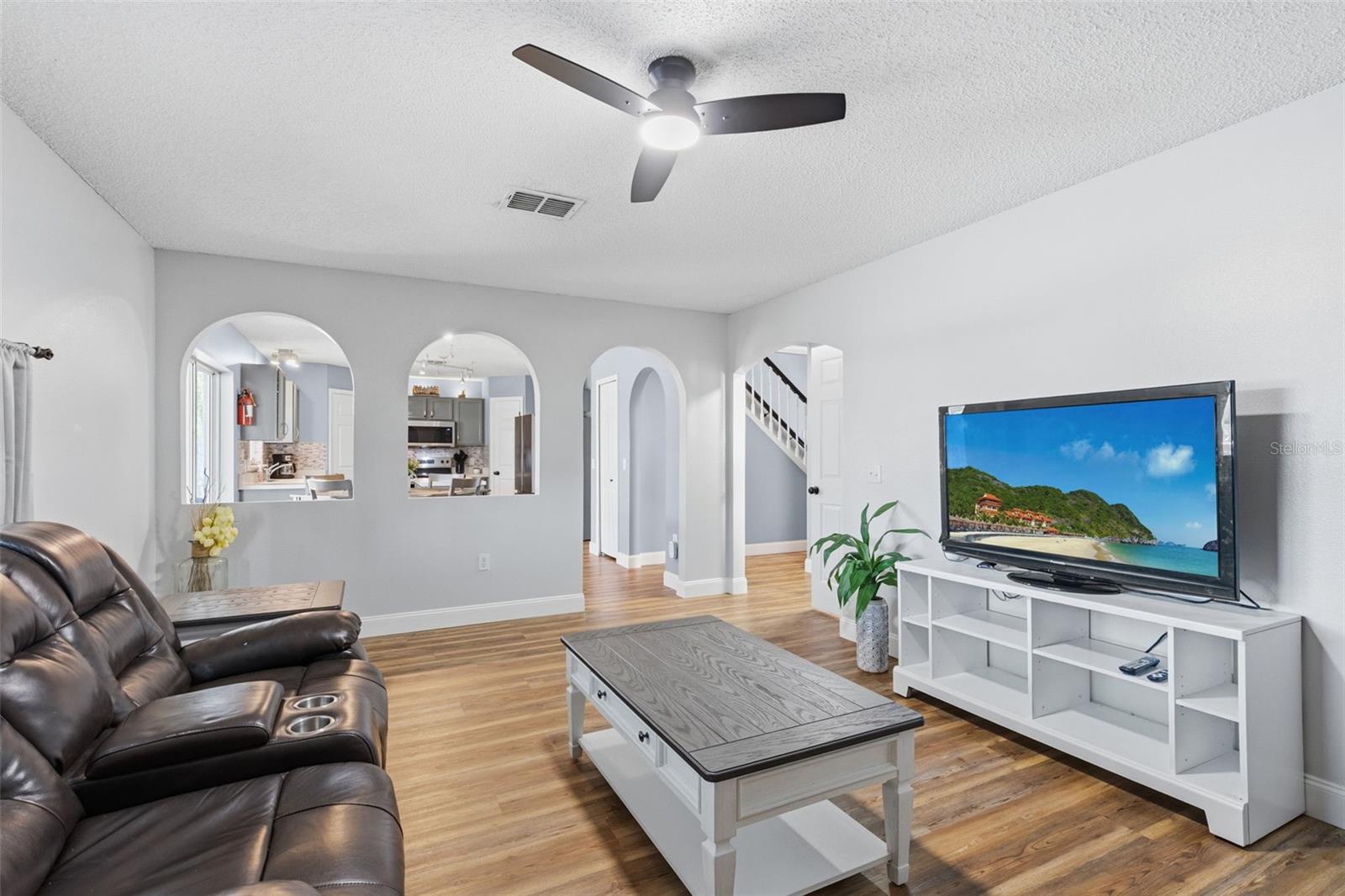 2150 SANDRIDGE CIR, EUSTIS, FL, 32726