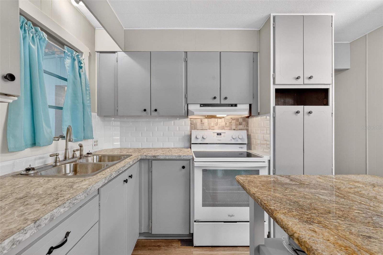 465 MARINA LN, TAVARES, FL, 32778