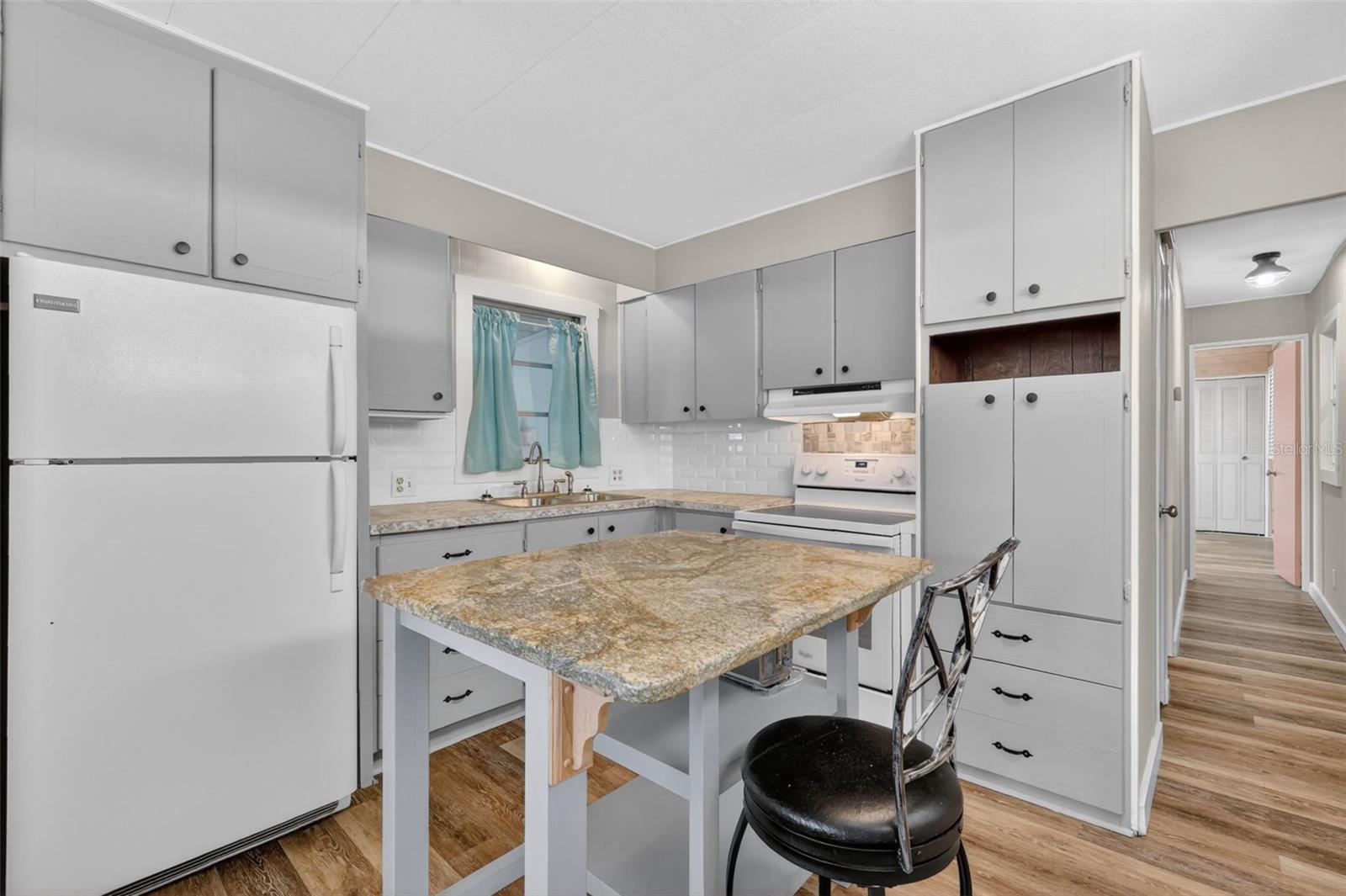 465 MARINA LN, TAVARES, FL, 32778