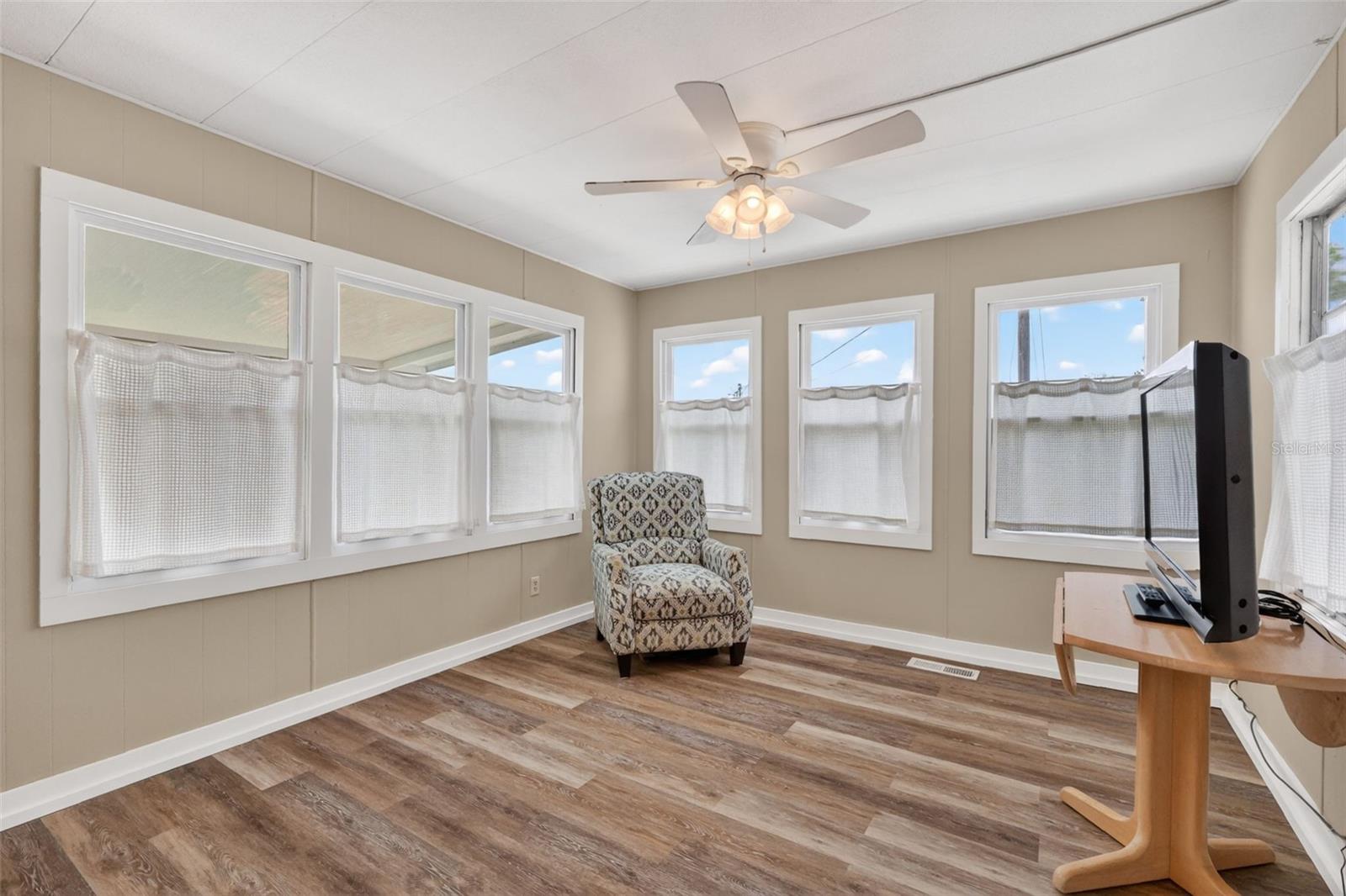 465 MARINA LN, TAVARES, FL, 32778