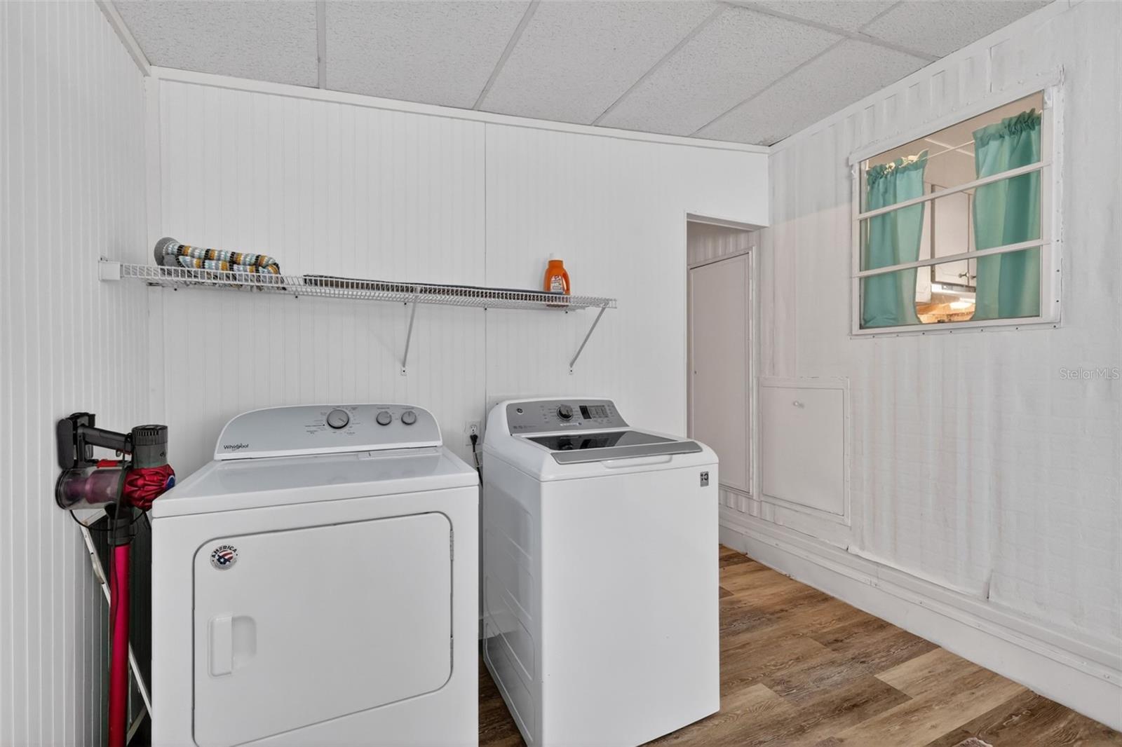 465 MARINA LN, TAVARES, FL, 32778