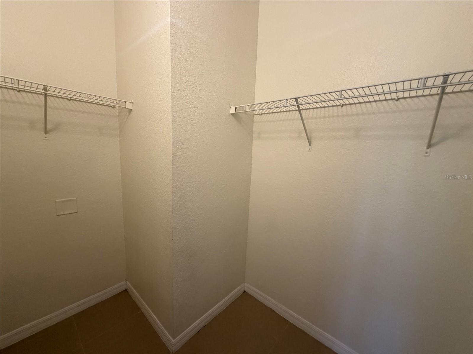 3735 CONROY RD #2222, ORLANDO, FL, 32839