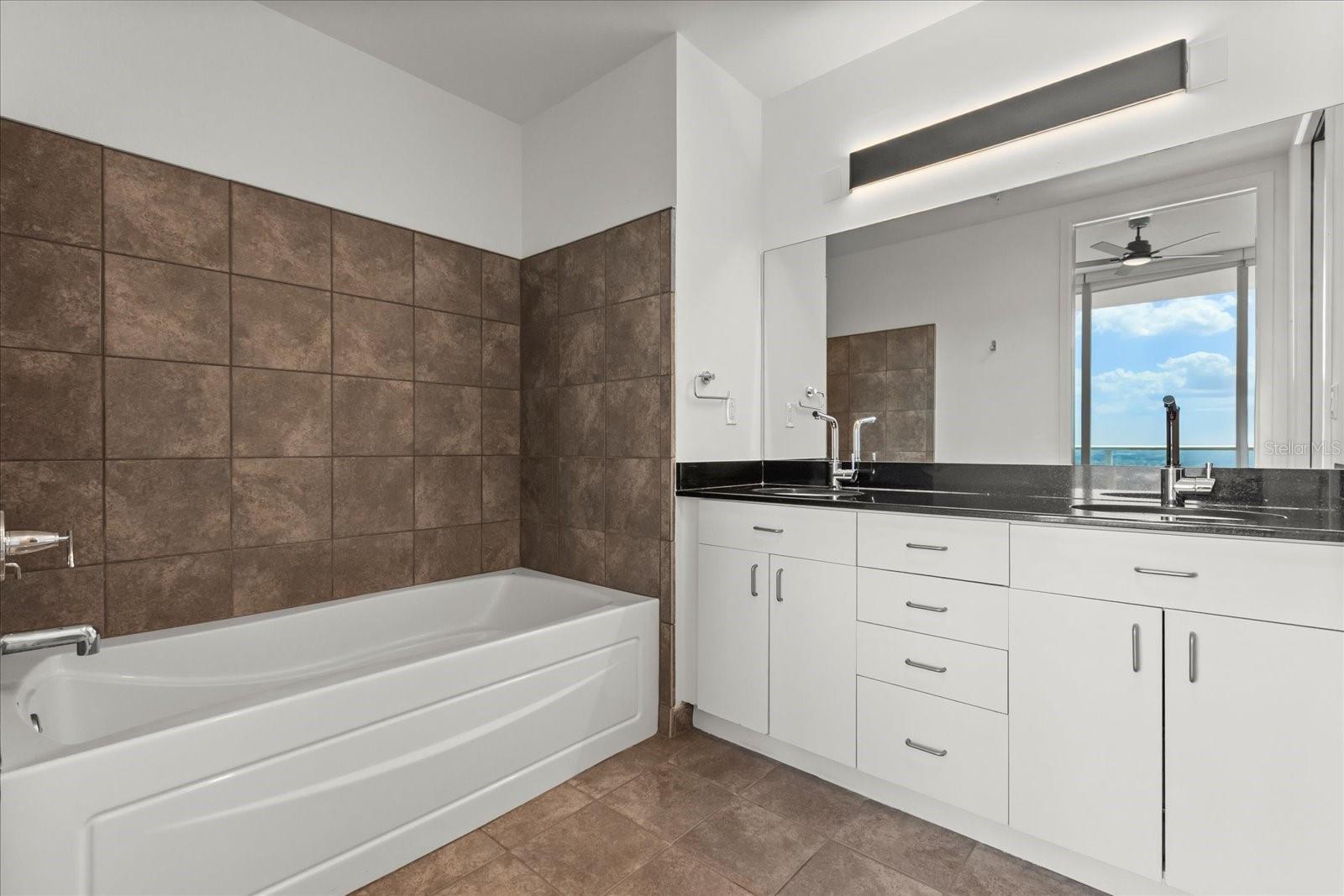 150 E ROBINSON ST #2506, ORLANDO, FL, 32801