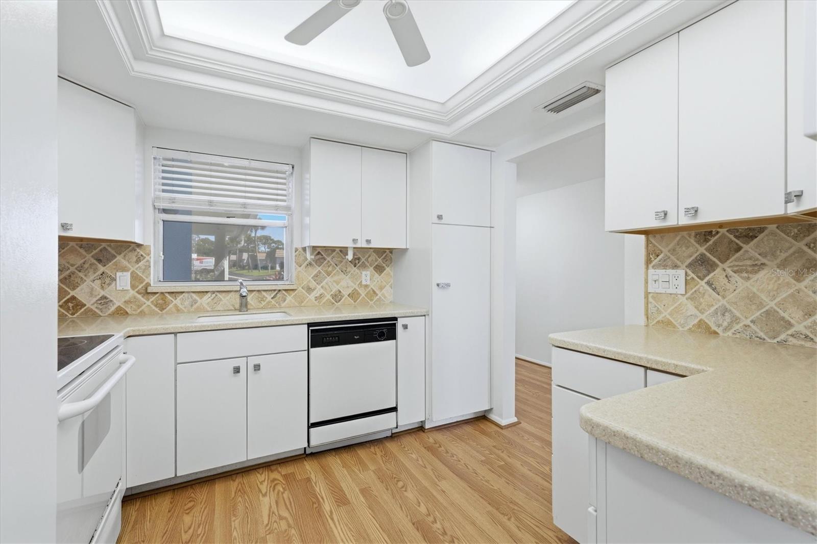 2548 RIVERBLUFF PKWY #V170, SARASOTA, FL, 34231