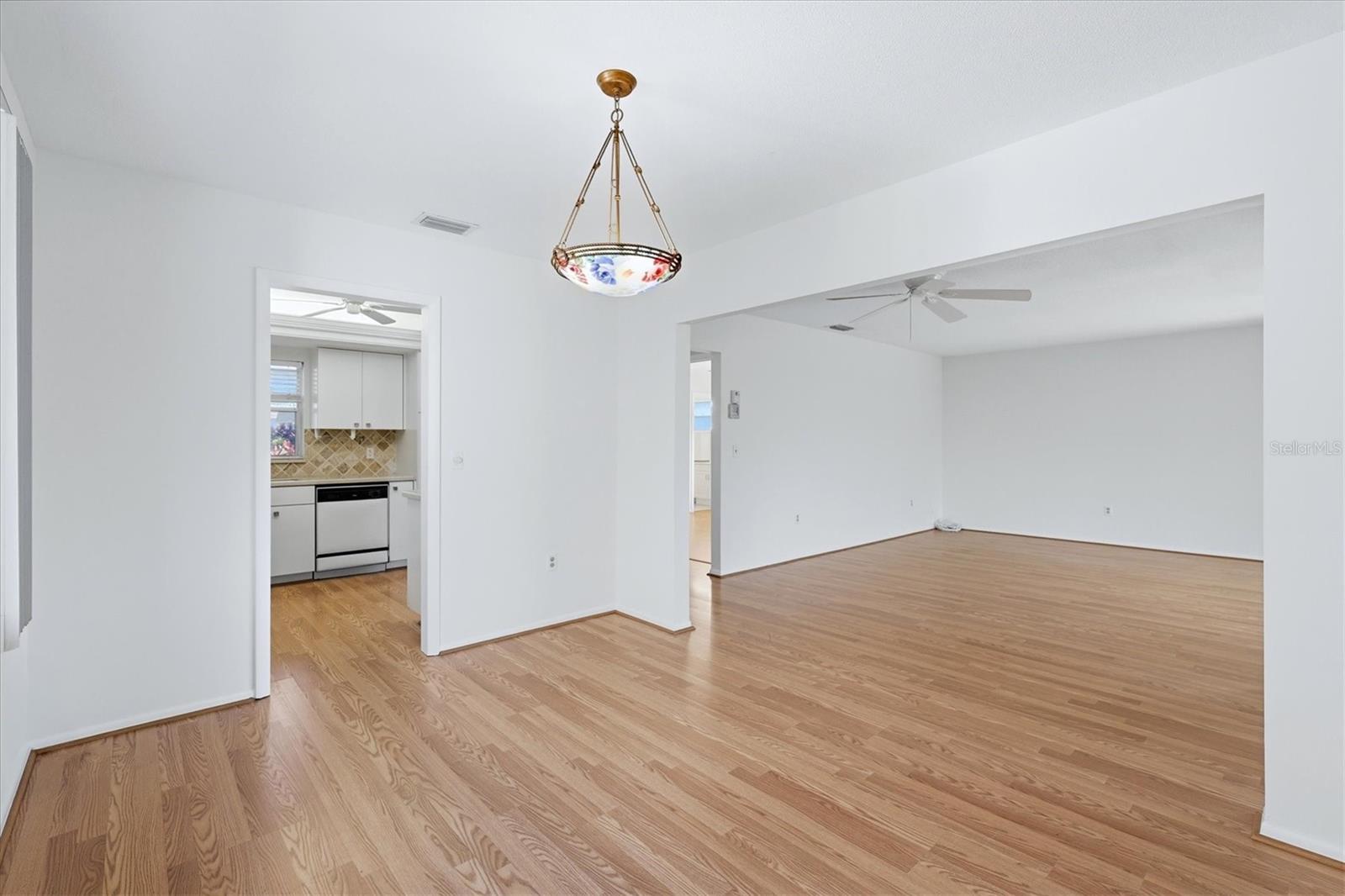 2548 RIVERBLUFF PKWY #V170, SARASOTA, FL, 34231