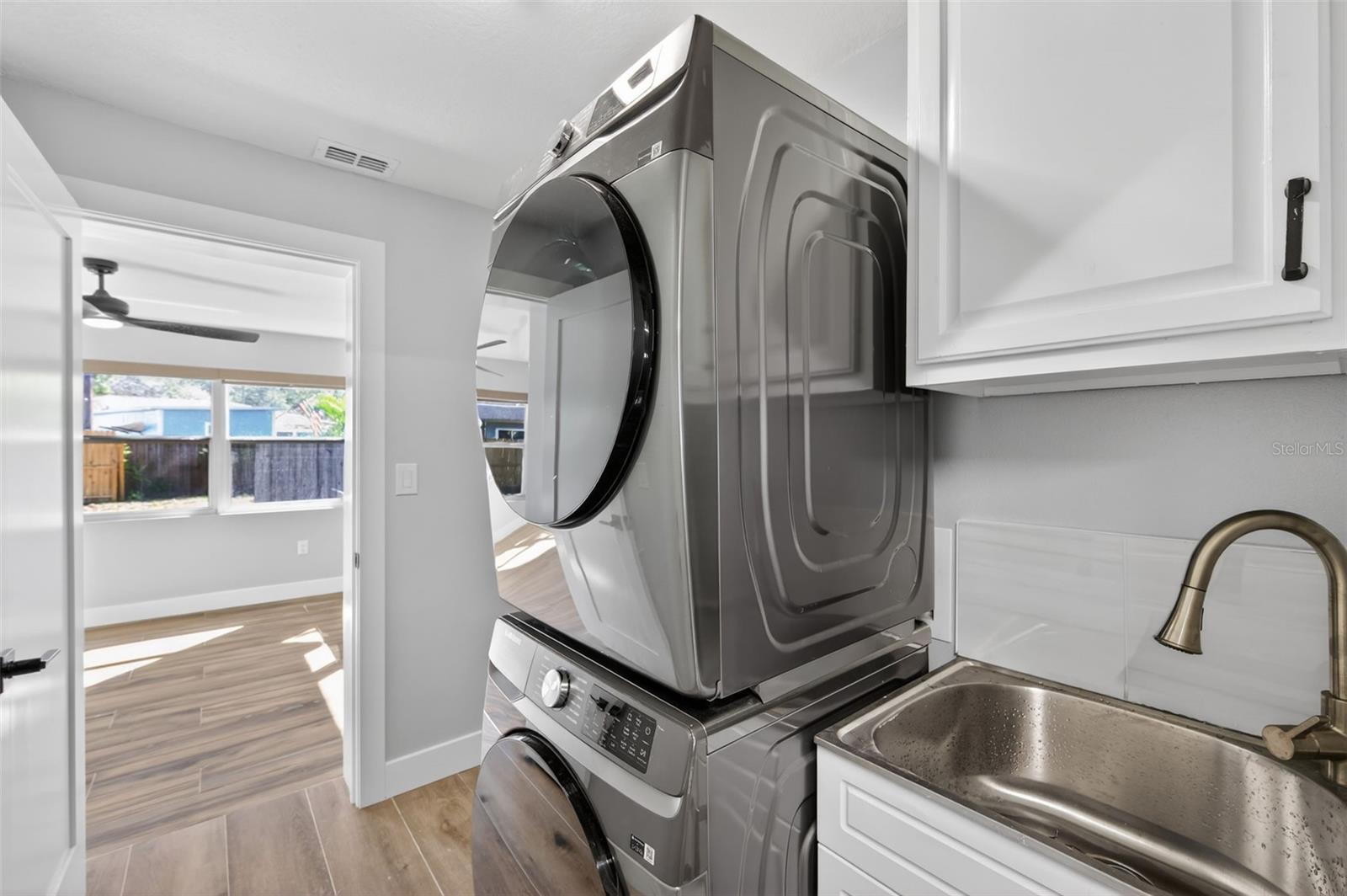 1841 DOUGLAS AVE, DUNEDIN, FL, 34698