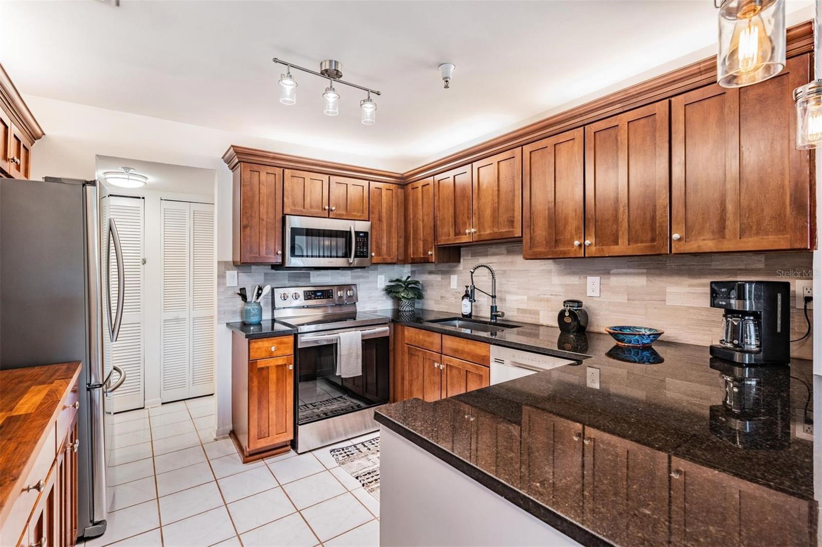 2780 N RIVERSIDE DR #105, TAMPA, FL, 33602