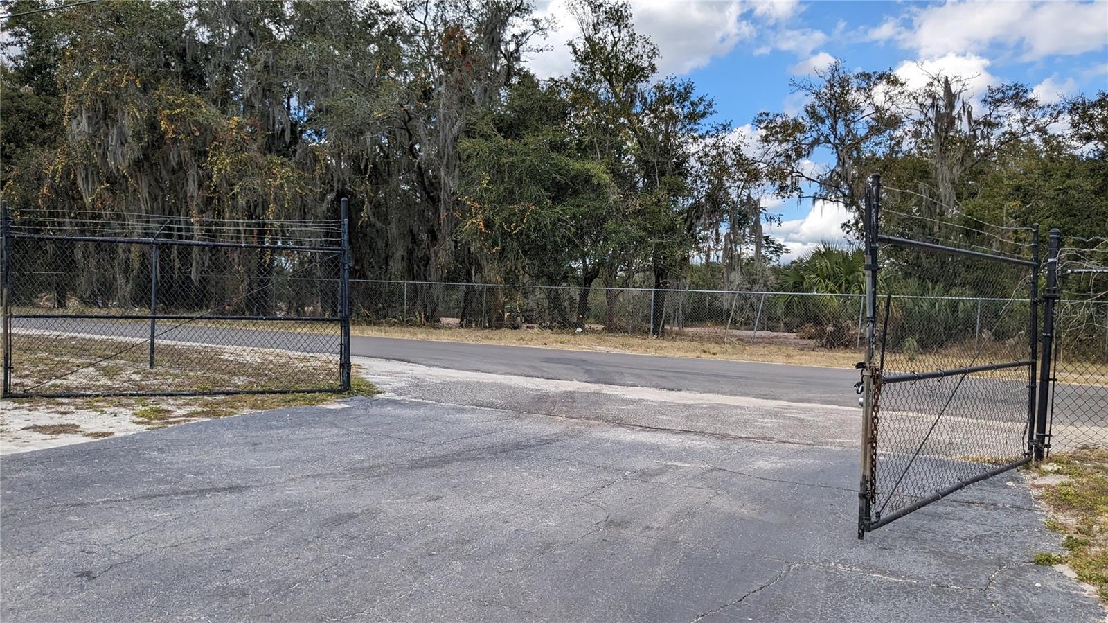 4605 REECE RD #8 & 9, PLANT CITY, FL, 33566