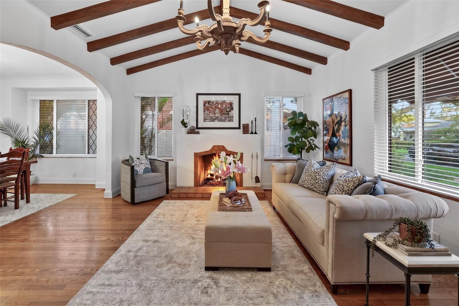 636 15TH AVE NE, ST PETERSBURG, FL, 33704