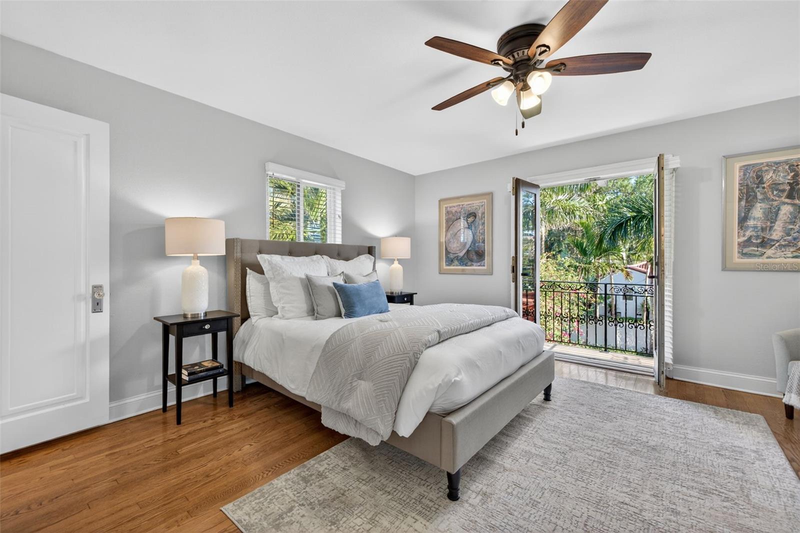 636 15TH AVE NE, ST PETERSBURG, FL, 33704