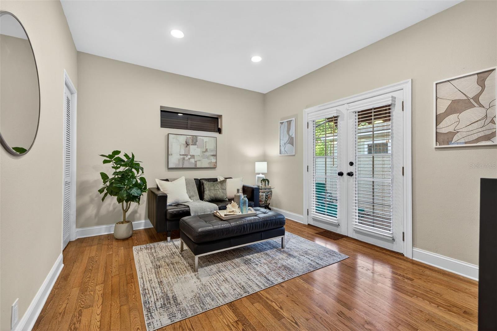 636 15TH AVE NE, ST PETERSBURG, FL, 33704