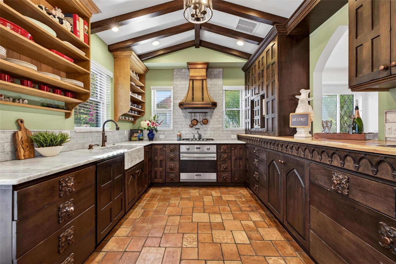 636 15TH AVE NE, ST PETERSBURG, FL, 33704