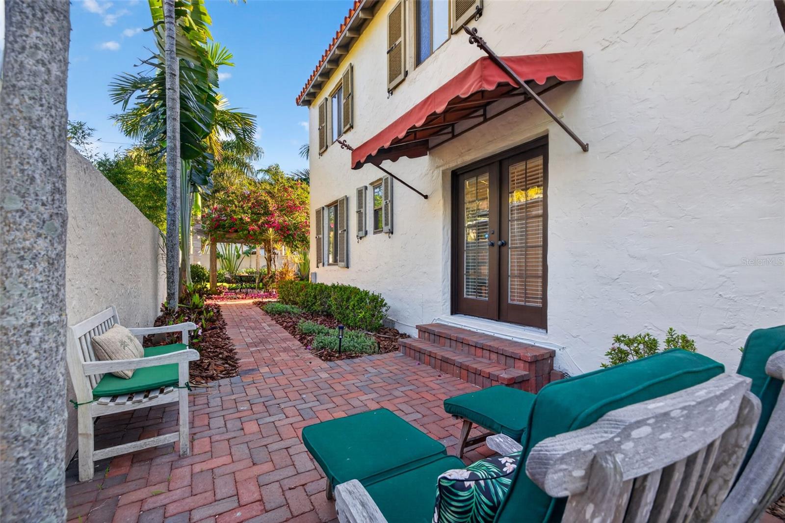 636 15TH AVE NE, ST PETERSBURG, FL, 33704