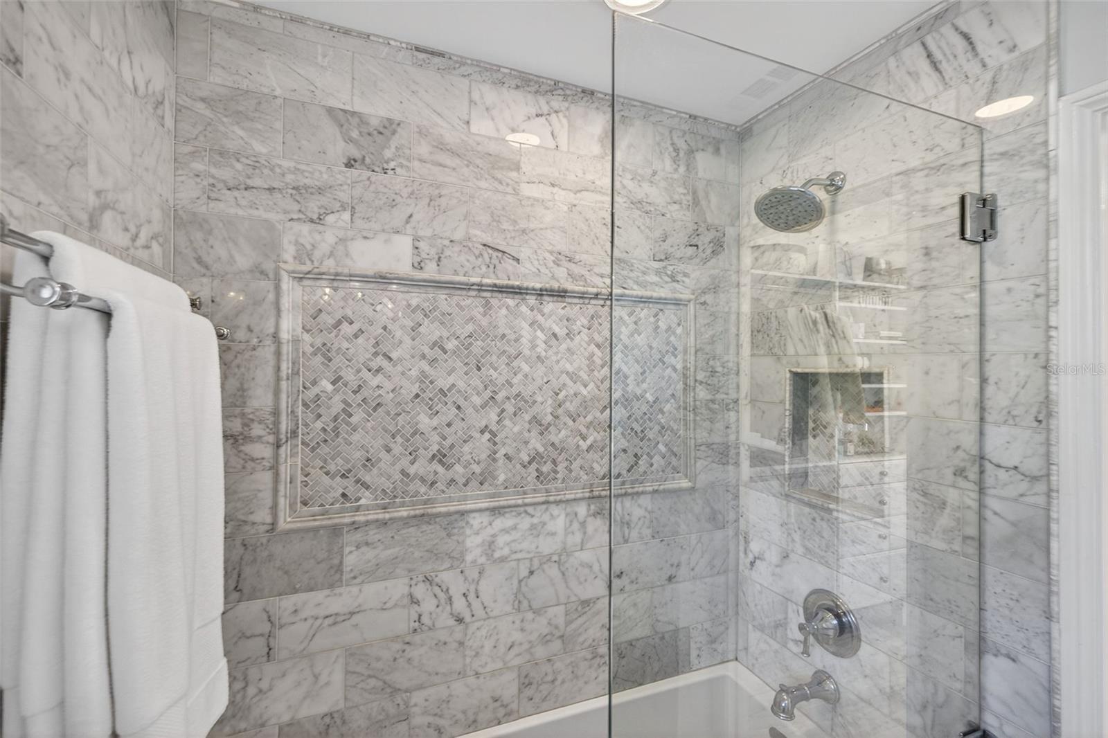 636 15TH AVE NE, ST PETERSBURG, FL, 33704