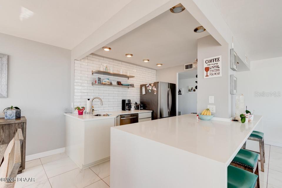 2828 N ATLANTIC AVE #302, DAYTONA BEACH, FL, 32118