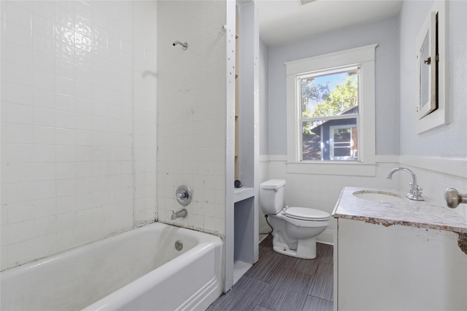 917 E 26TH AVE, TAMPA, FL, 33605