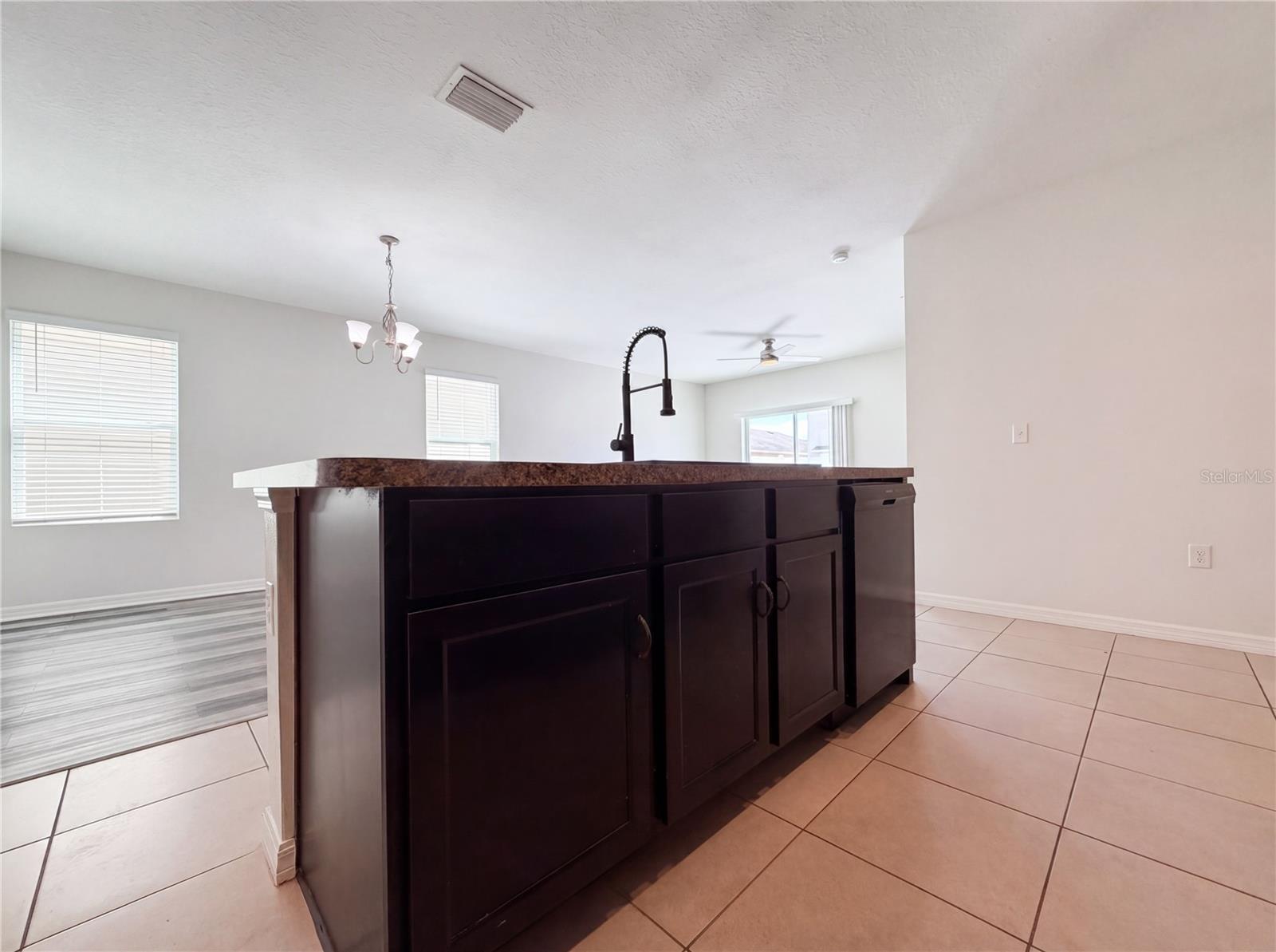 10225 MANGROVE WELL RD, SUN CITY CENTER, FL, 33573