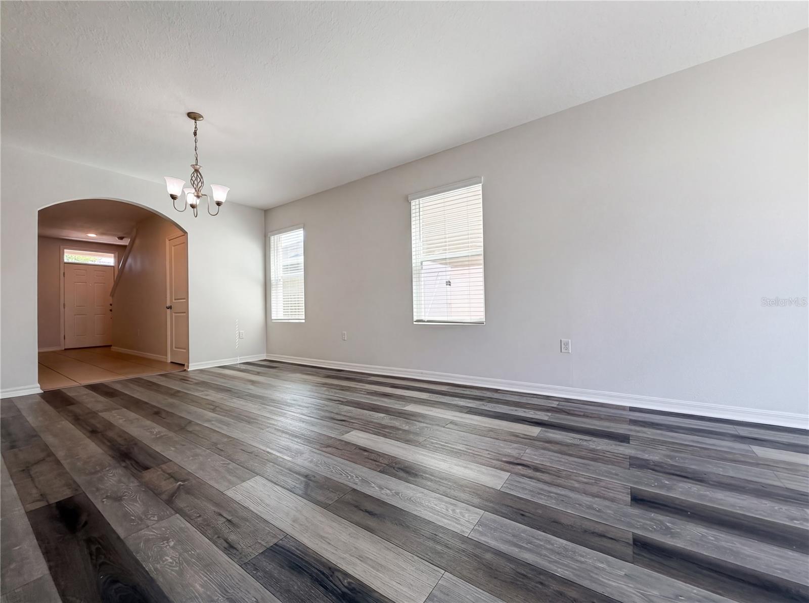 10225 MANGROVE WELL RD, SUN CITY CENTER, FL, 33573