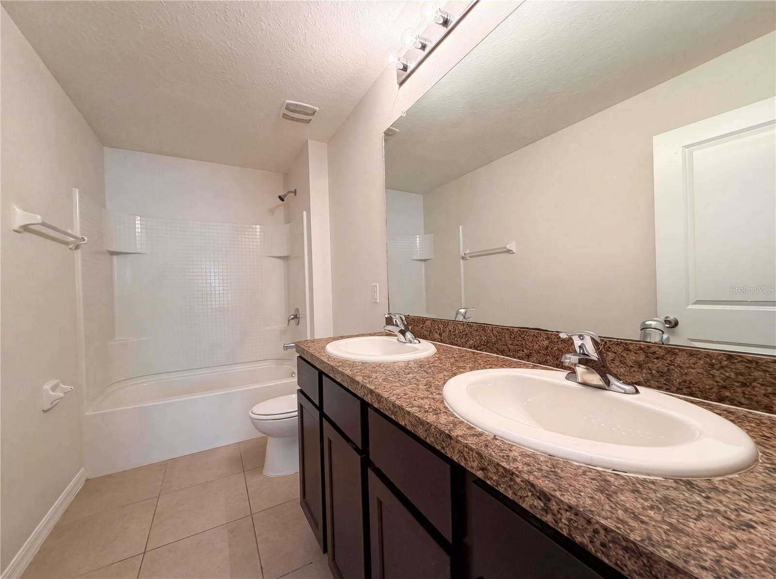 10225 MANGROVE WELL RD, SUN CITY CENTER, FL, 33573