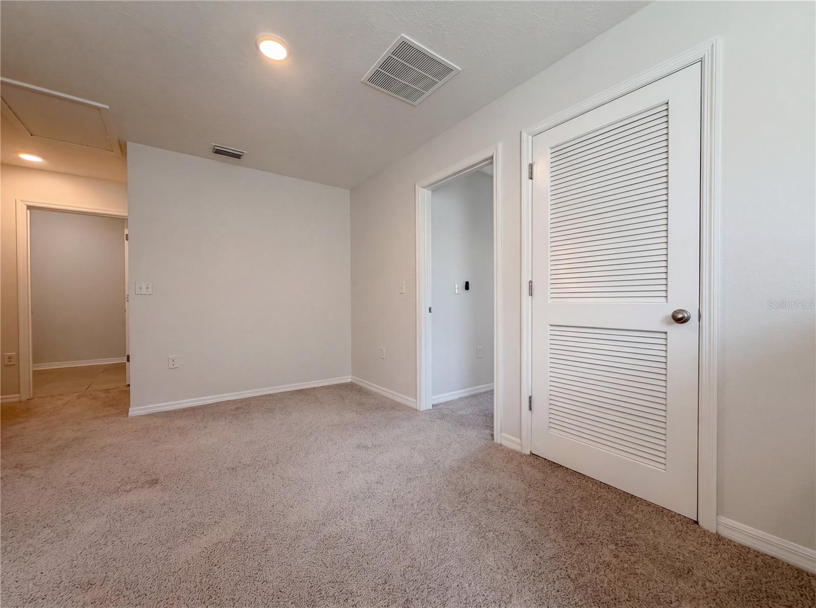 10225 MANGROVE WELL RD, SUN CITY CENTER, FL, 33573