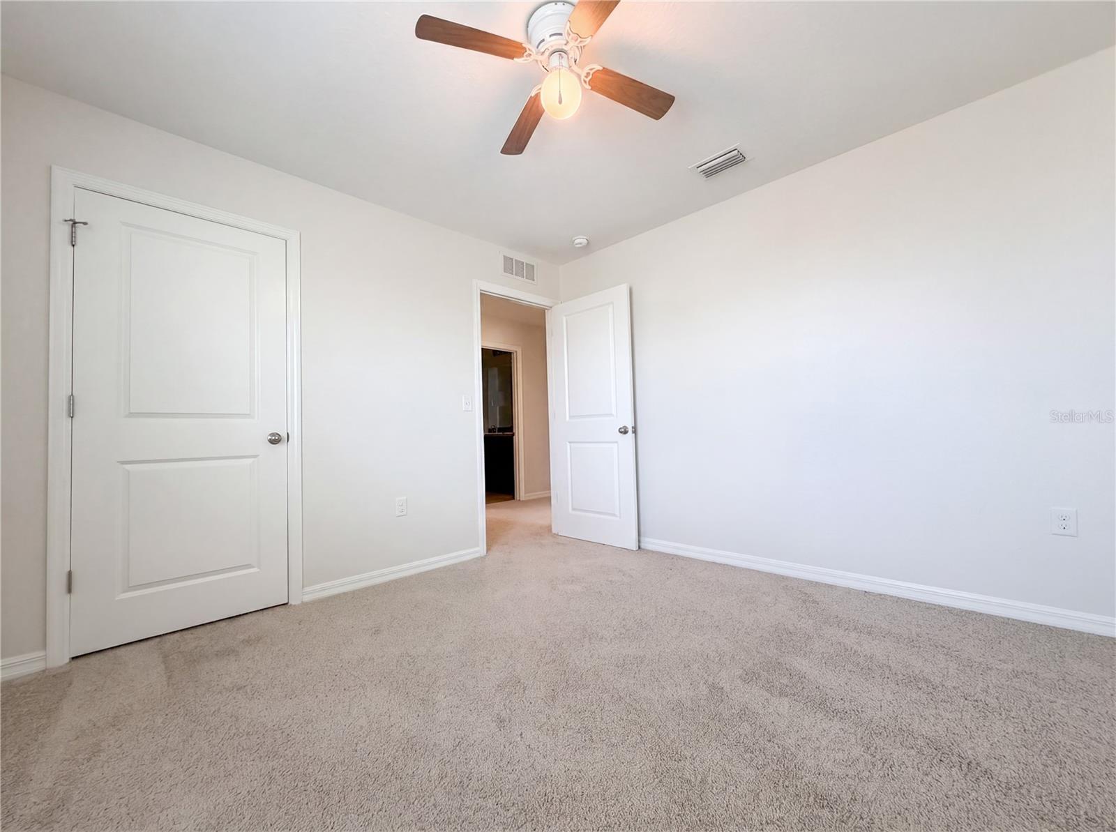 10225 MANGROVE WELL RD, SUN CITY CENTER, FL, 33573