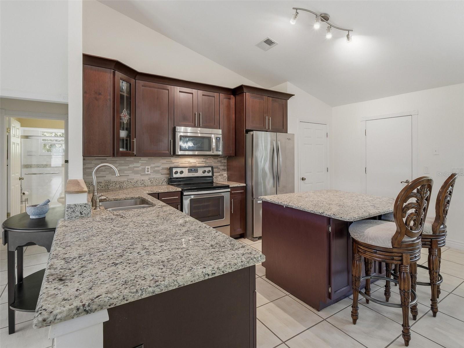 479 MAYTOWN RD, OAK HILL, FL, 32759