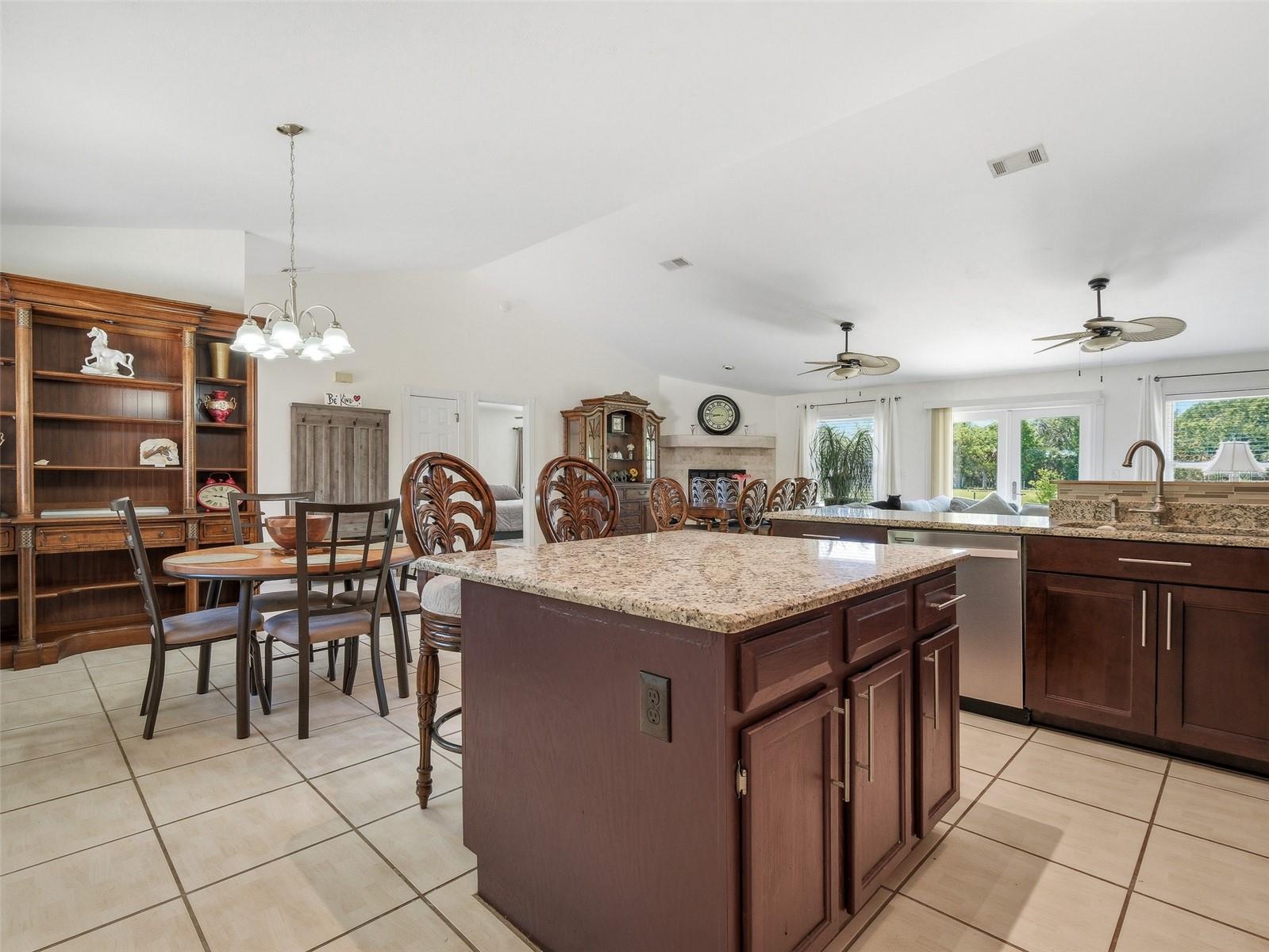 479 MAYTOWN RD, OAK HILL, FL, 32759