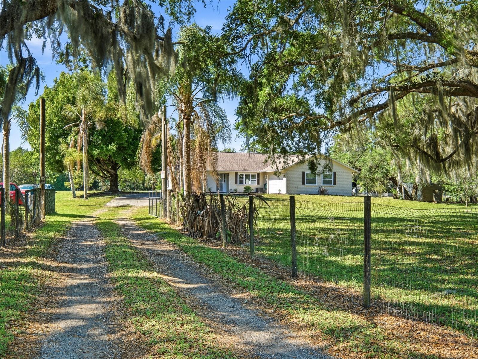 479 MAYTOWN RD, OAK HILL, FL, 32759