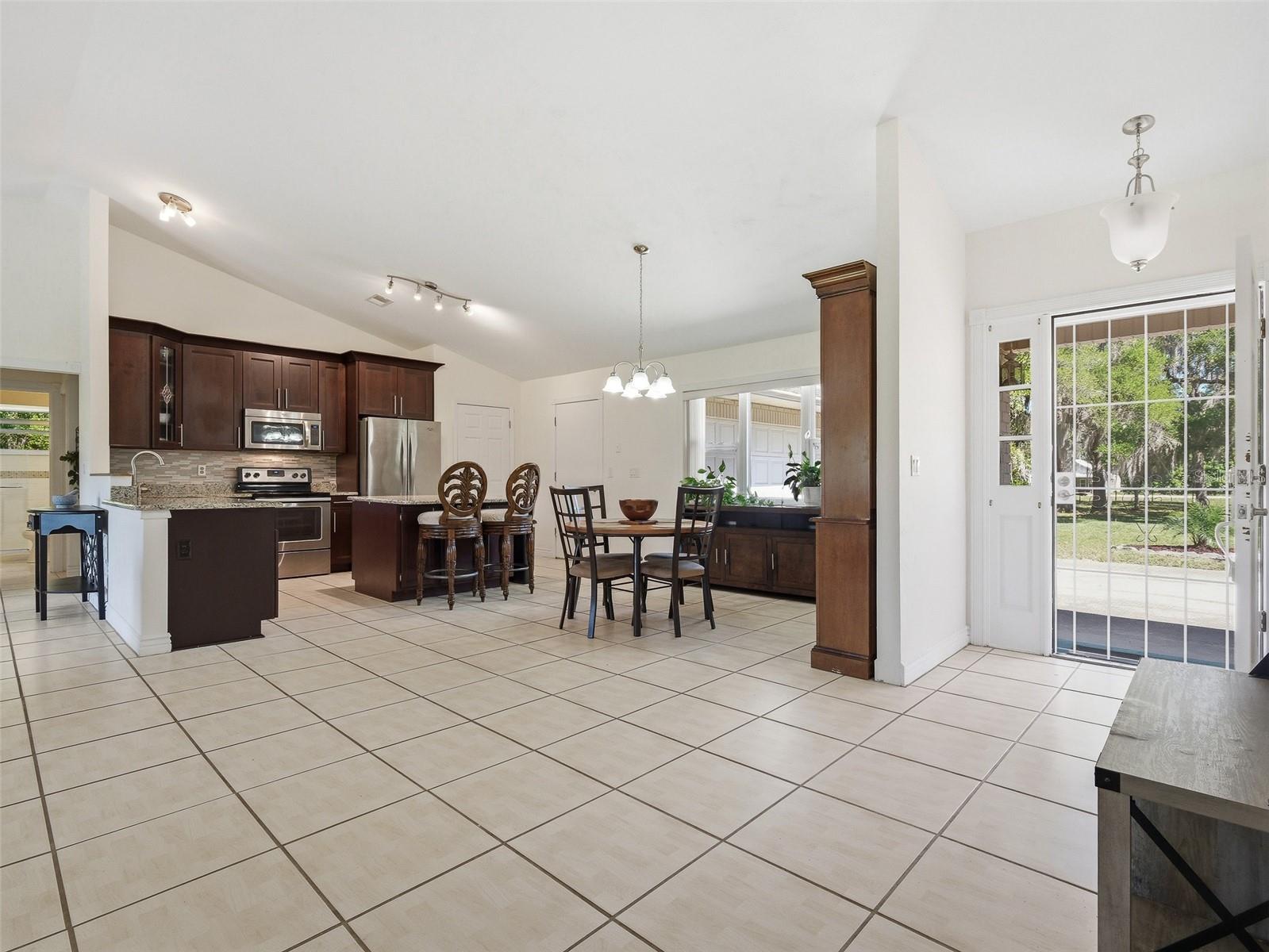 479 MAYTOWN RD, OAK HILL, FL, 32759