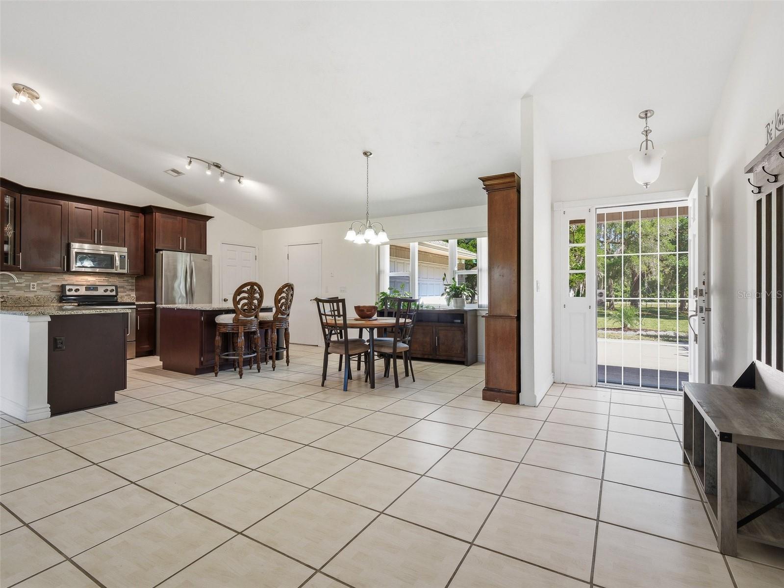 479 MAYTOWN RD, OAK HILL, FL, 32759