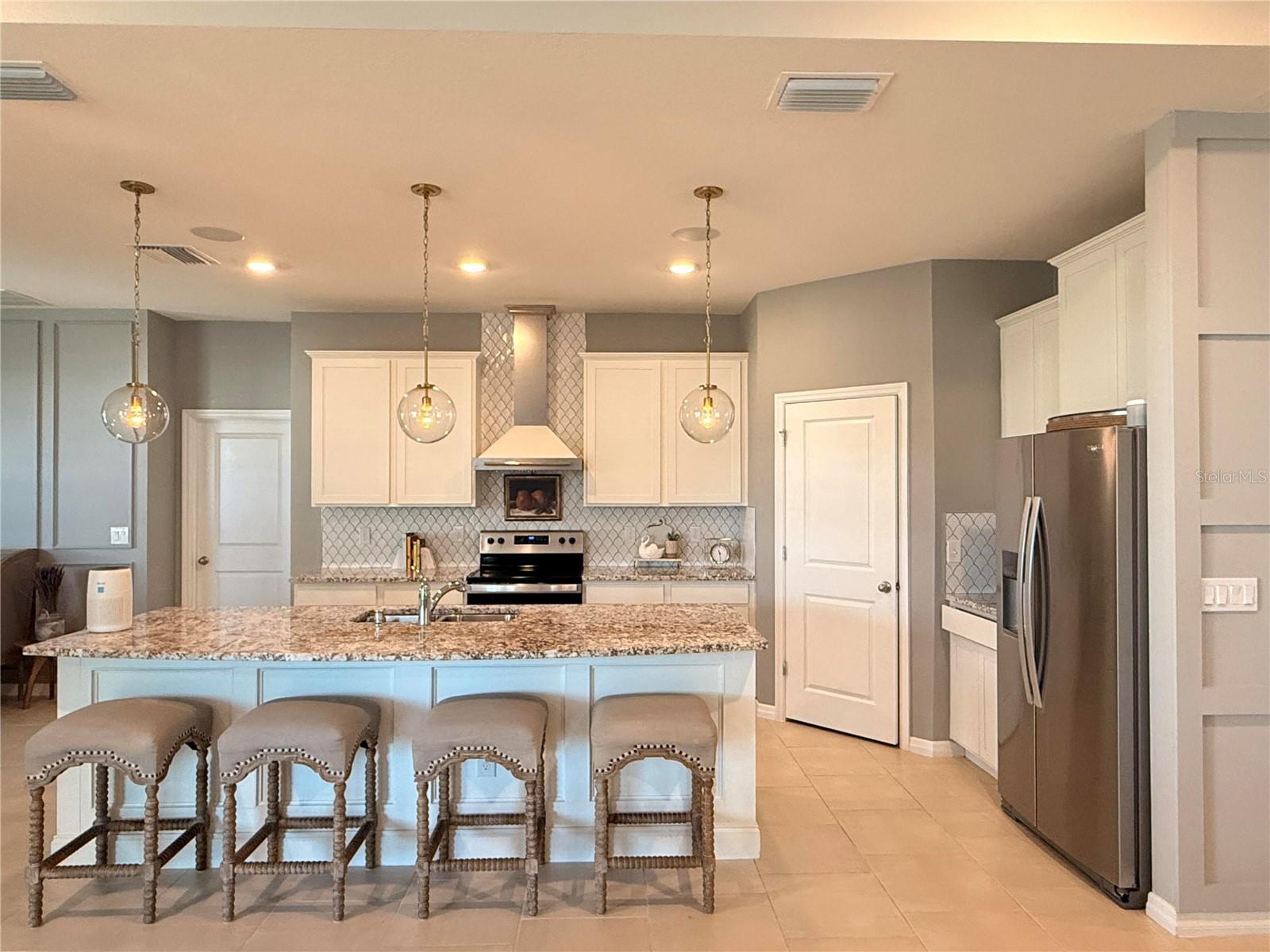 10800 LAXER CAY LOOP, SAN ANTONIO, FL, 33576