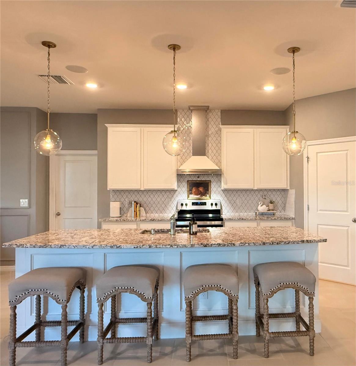 10800 LAXER CAY LOOP, SAN ANTONIO, FL, 33576