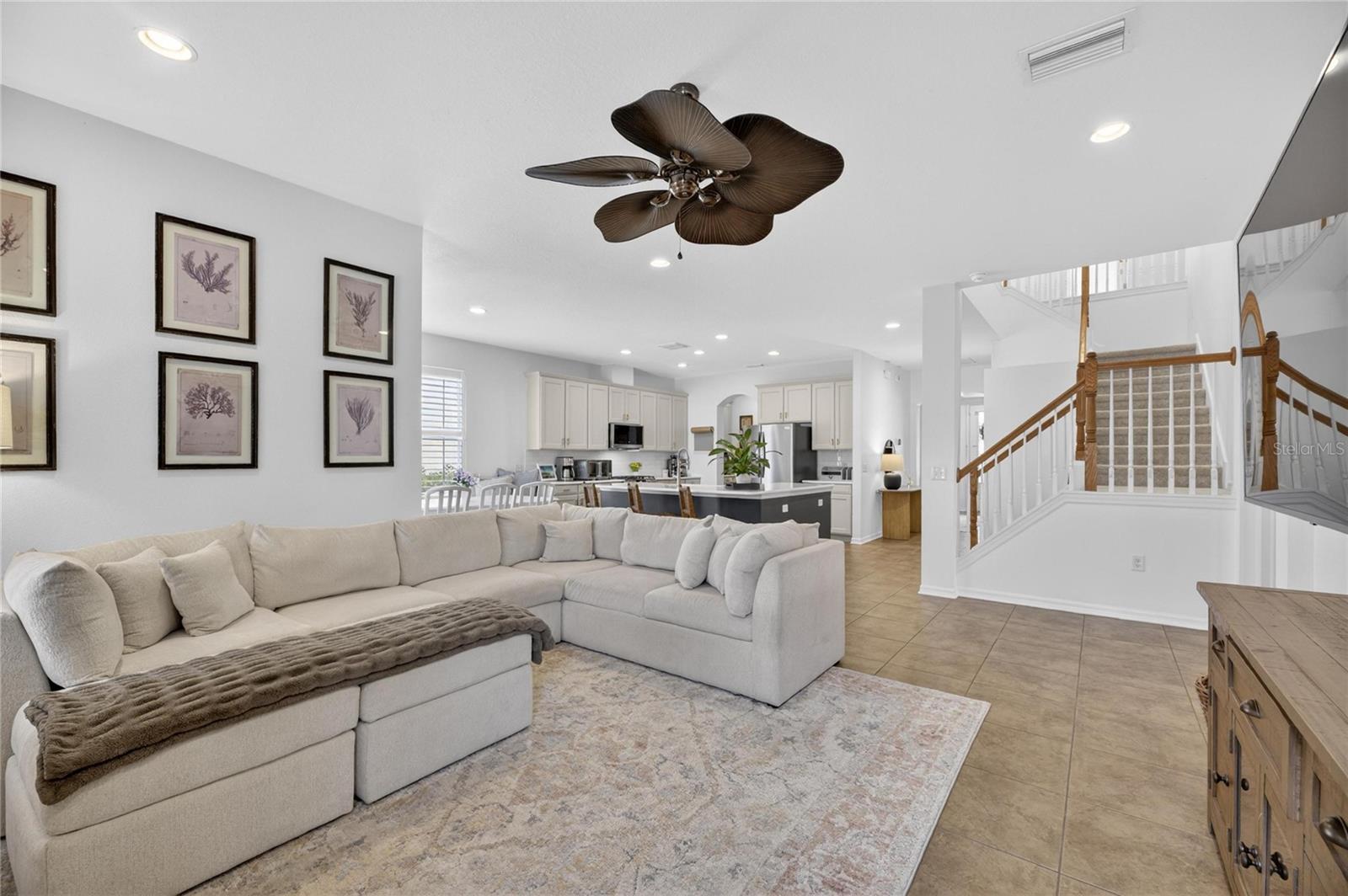 8115 SAVANNAH POINT CT, TAMPA, FL, 33647