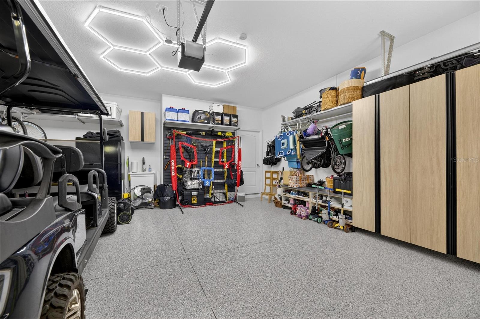 8115 SAVANNAH POINT CT, TAMPA, FL, 33647