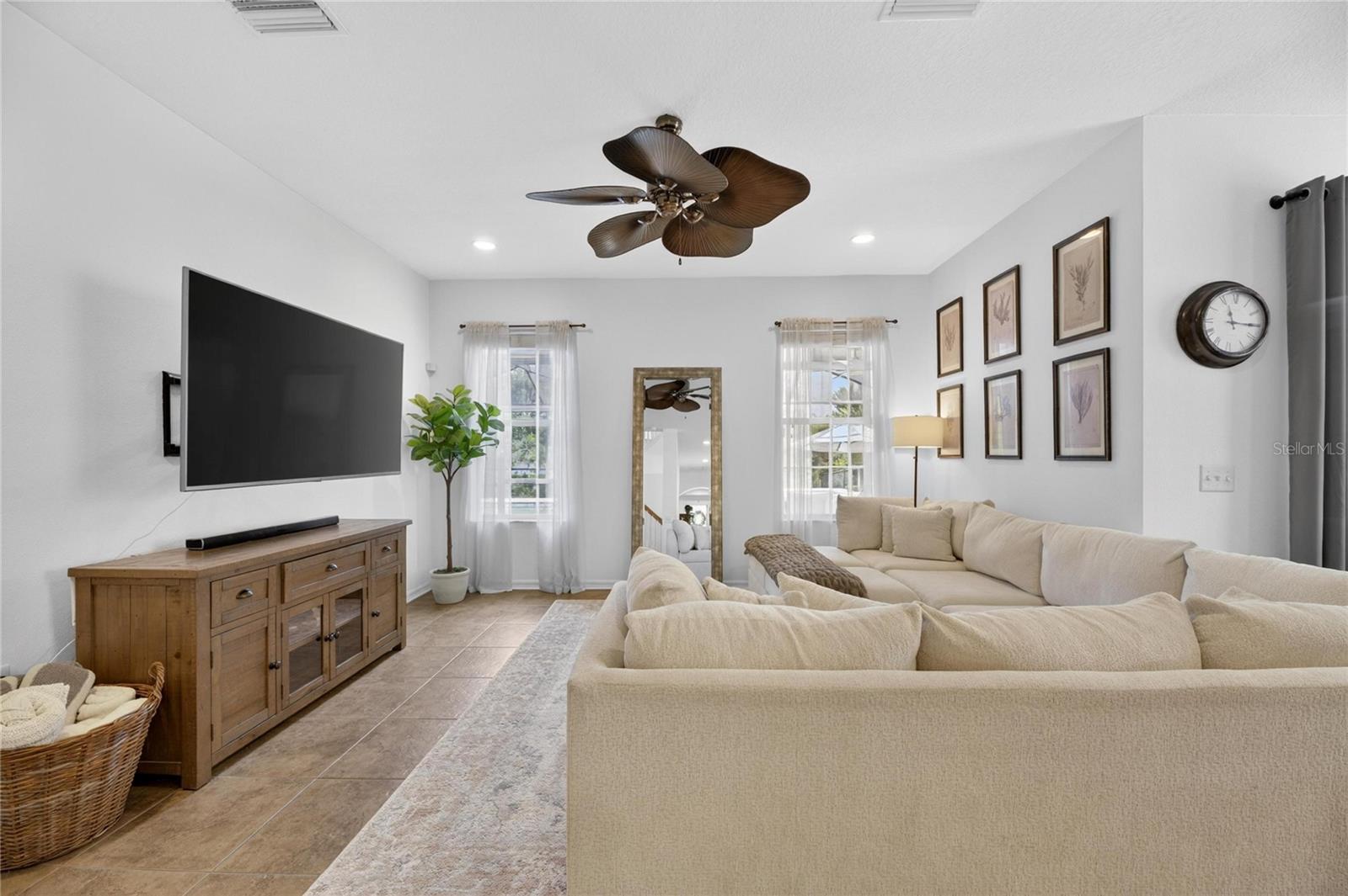 8115 SAVANNAH POINT CT, TAMPA, FL, 33647