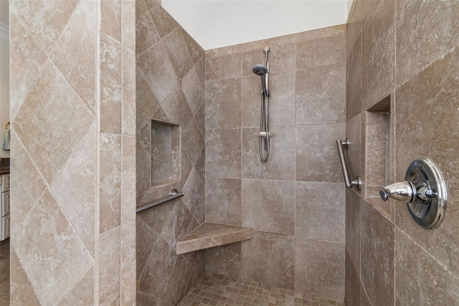 3085 SHOAL CREEK VILLAGE DR, LAKELAND, FL, 33803