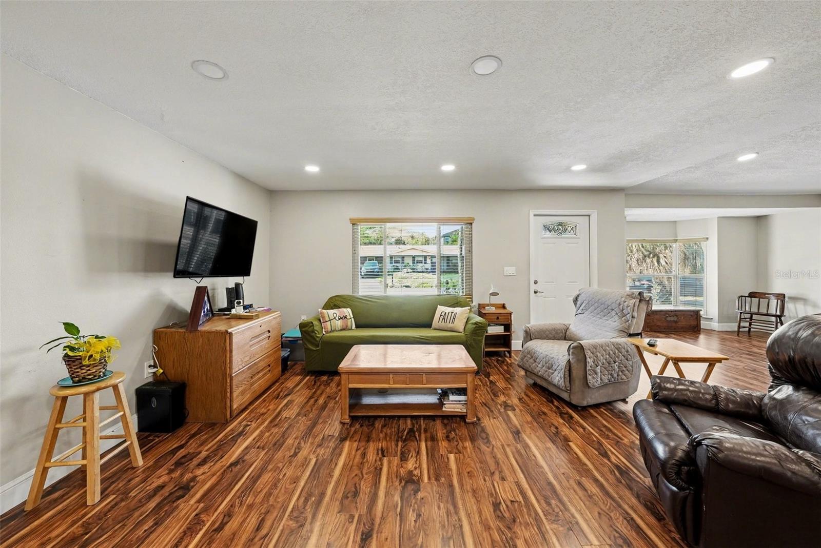 4015 W LAND AVE #2, TAMPA, FL, 33616