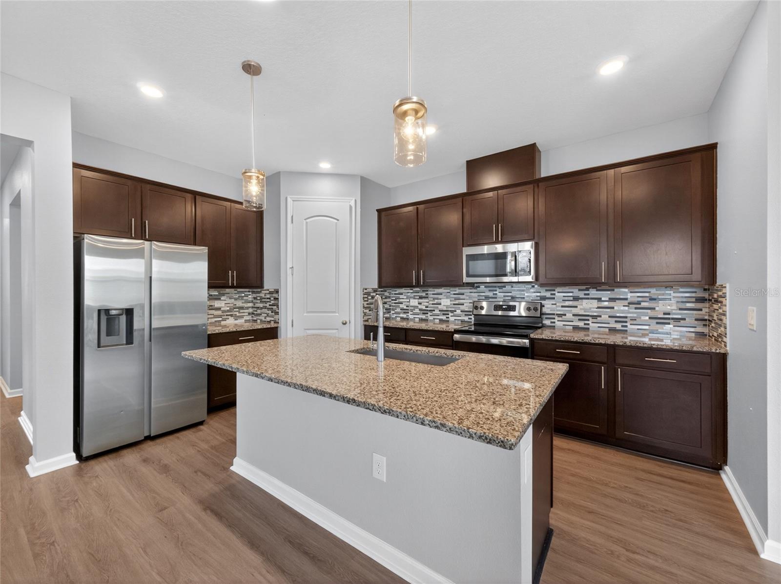 8053 CHERRYSTONE ST, LEESBURG, FL, 34748