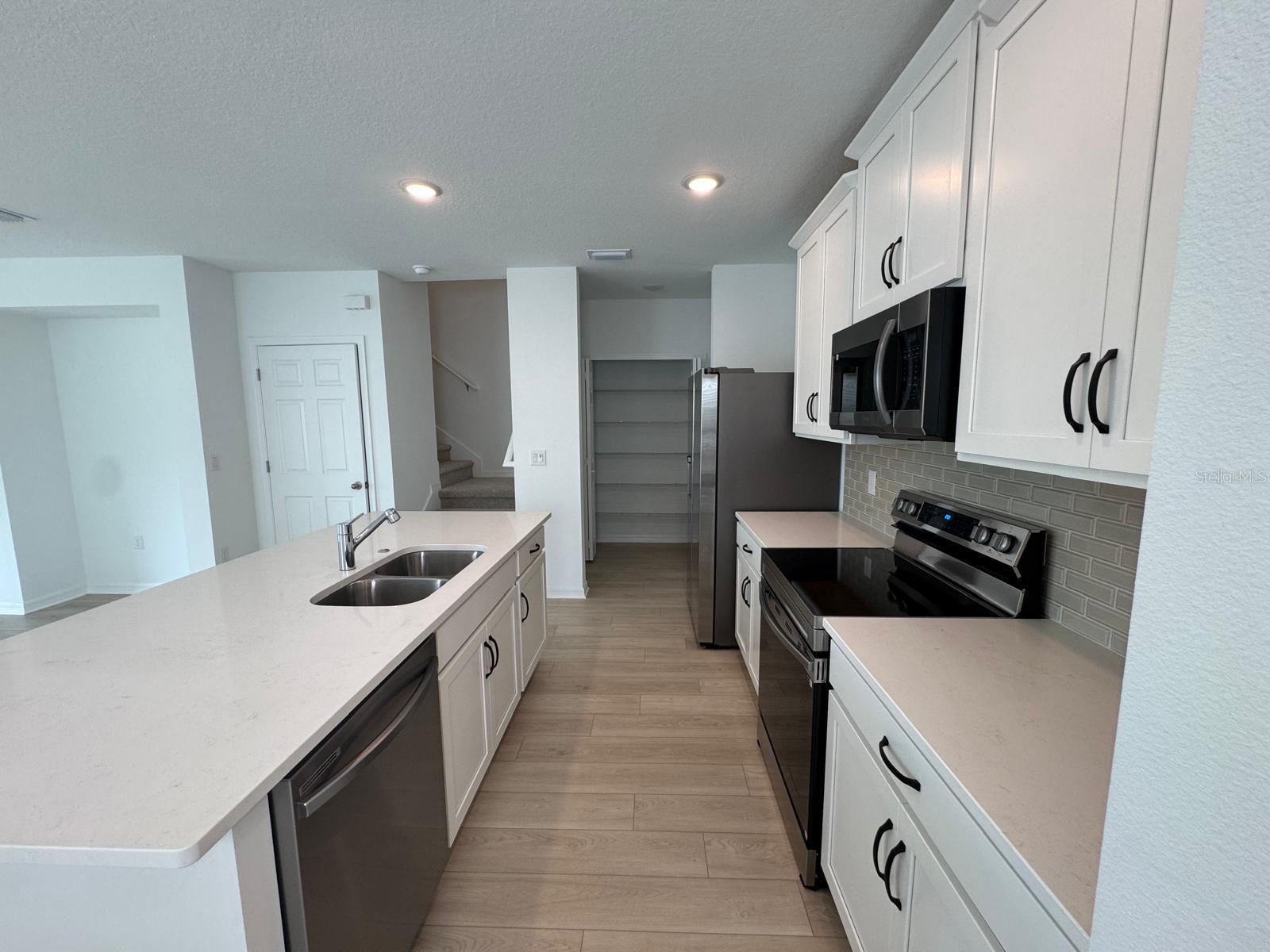 466 THOMPSON VILLAGE AVE, APOPKA, FL, 32703